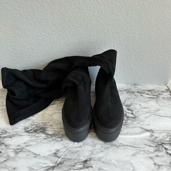 ASOS DESIGN Wide Fit Katie chunky thigh high boots in black - Picture 8 of 8